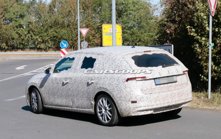 2019 Skoda Rapid Spaceback resim galerisi (11.09.2018)