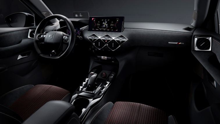DS 3 CROSSBACK resim galerisi (14.09.2018)