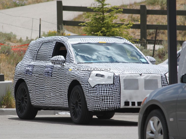 Ford test filosu (Explorer, Transit Connect, F-Serisi, Escape/Kuga) resim galerisi