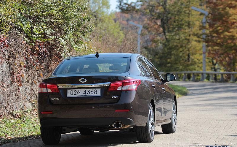 YEN MAKYAJLI RENAULT LATTUDE'NN PUCU SAMSUNG SM5 RESM GALER