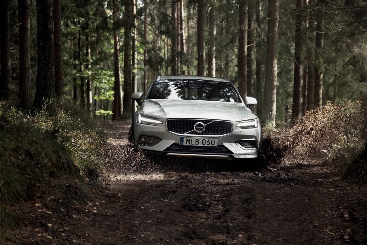 Volvo V60 Cross Country resim galerisi (25.09.2018)