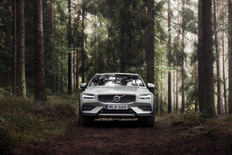 Volvo V60 Cross Country resim galerisi (25.09.2018)