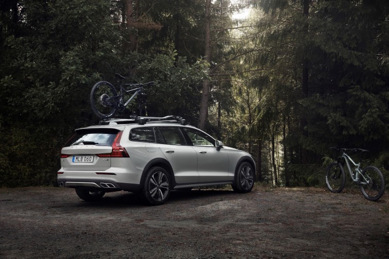 Volvo V60 Cross Country resim galerisi (25.09.2018)