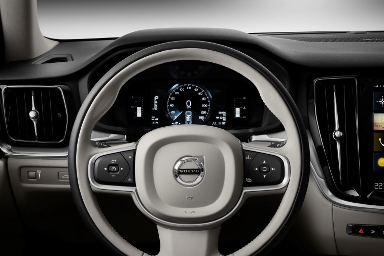 Volvo V60 Cross Country resim galerisi (25.09.2018)