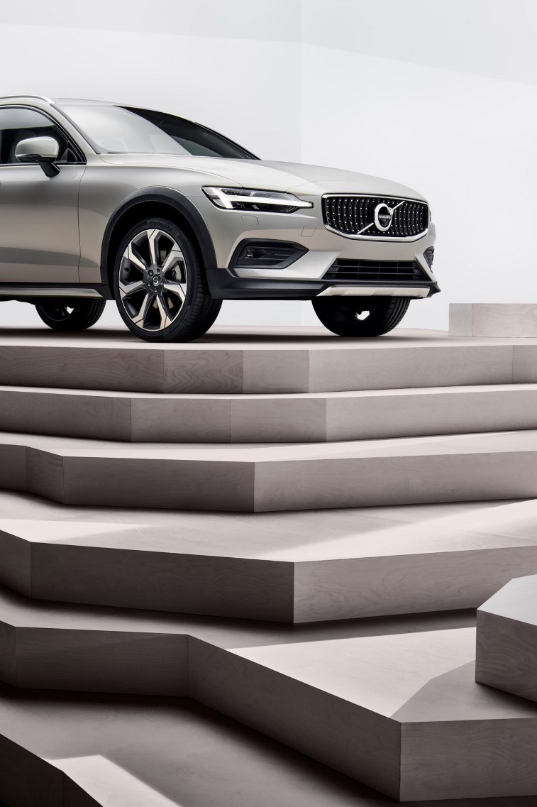 Volvo V60 Cross Country resim galerisi (25.09.2018)