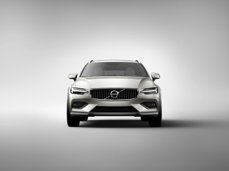 Volvo V60 Cross Country resim galerisi (25.09.2018)