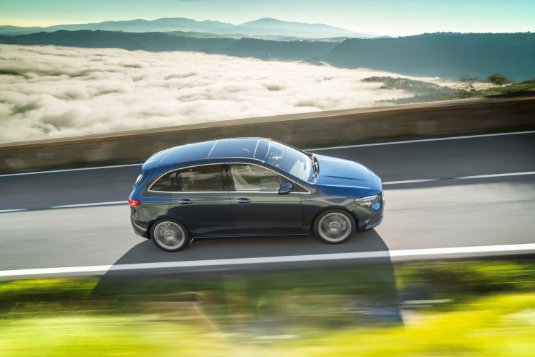 Yeni Mercedes B-Serisi resim galerisi