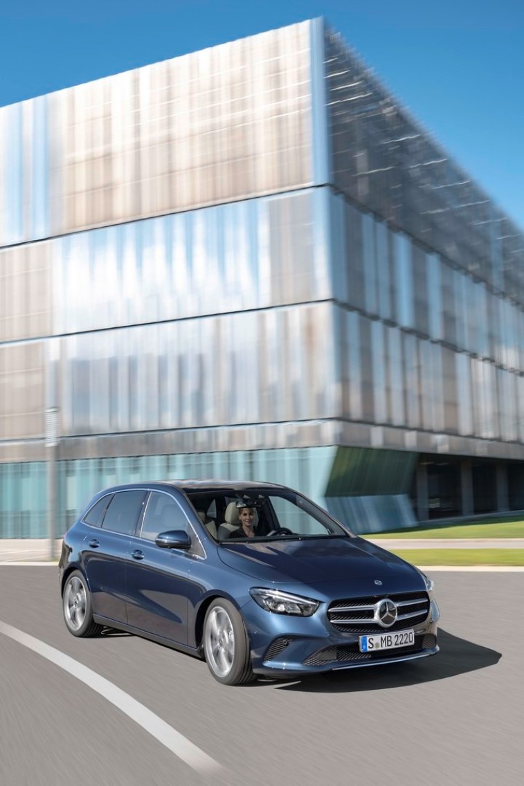 Yeni Mercedes B-Serisi resim galerisi