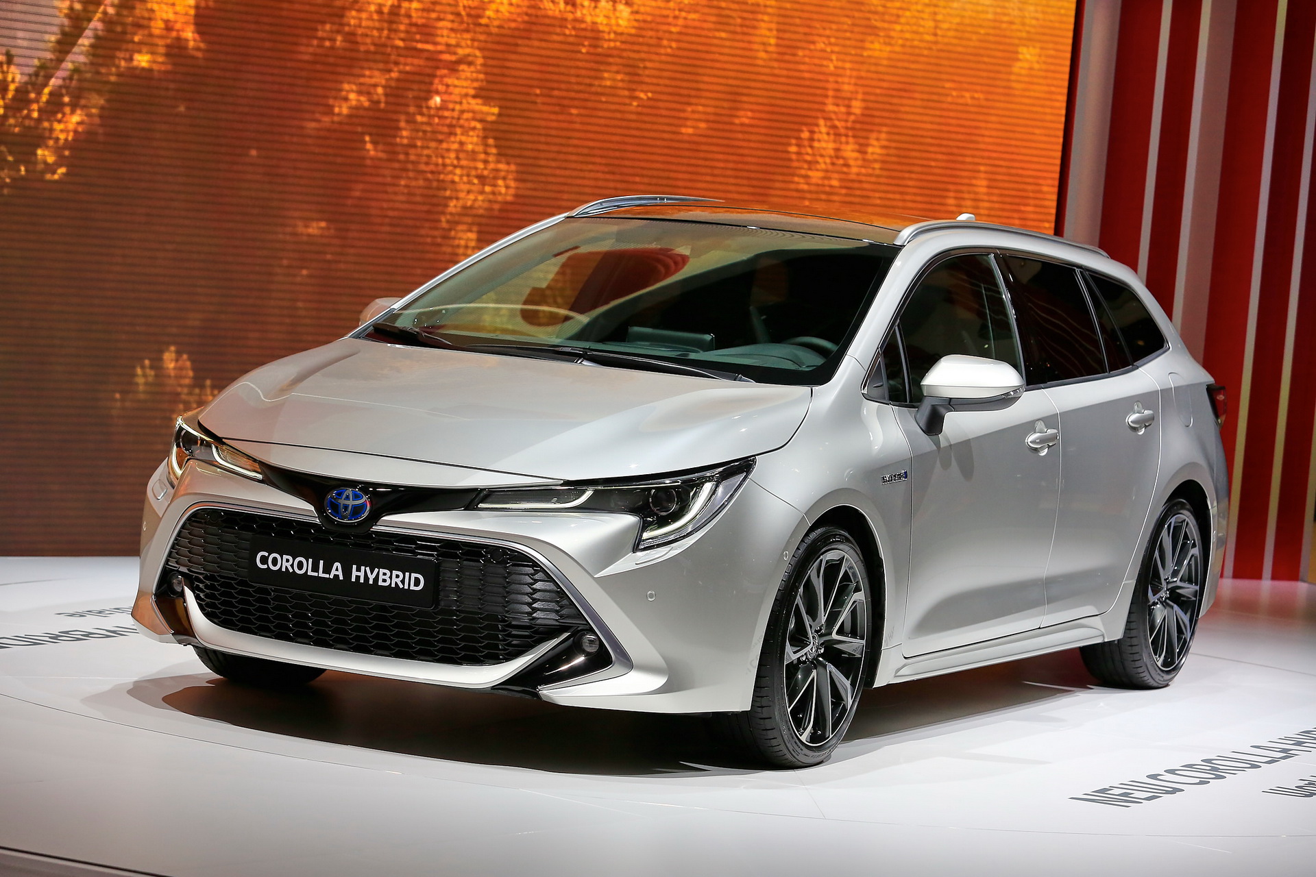 Toyota Corolla Hybrid resim galerisi (05.10.2018)