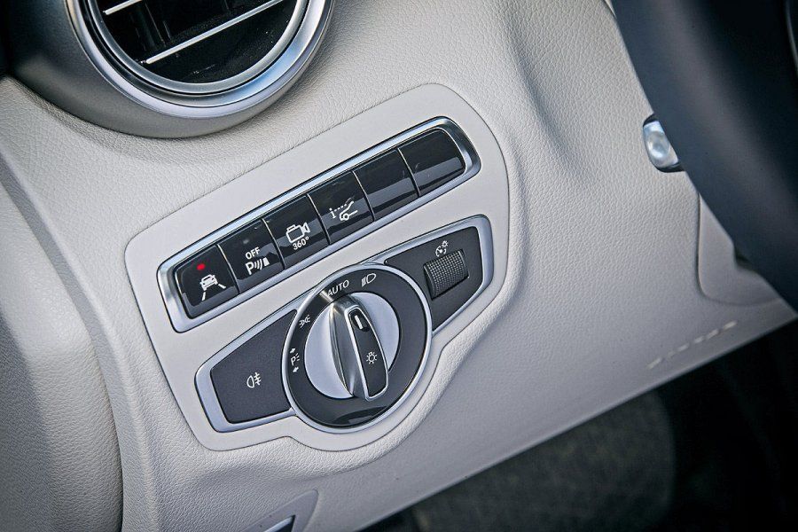 YEN MERCEDES C SERS AVRUPA YOLLARINDA RESM GALERS