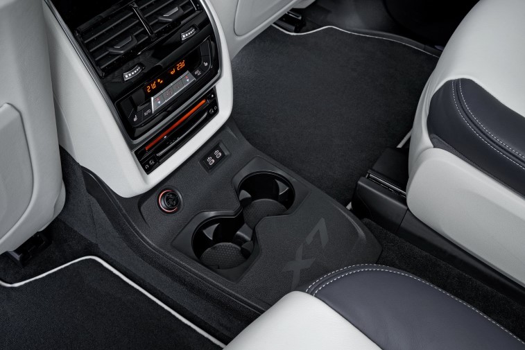 2019 BMW X7 resim galerisi (17.10.2018)