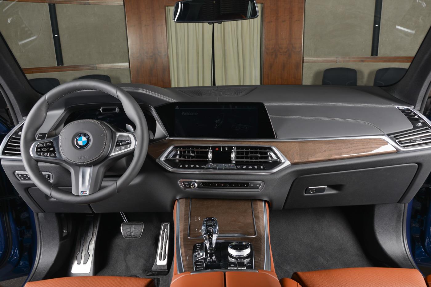 BMW X5 xDrive50i resim galerisi (18.10.2018)