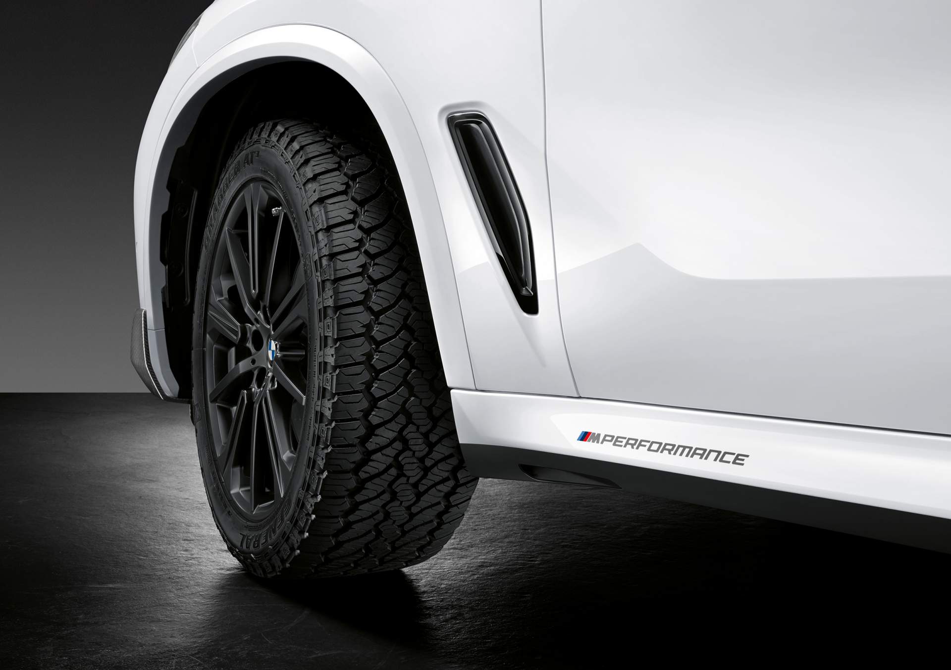 BMW X5 M Performance resim galerisi (25.10.2018)