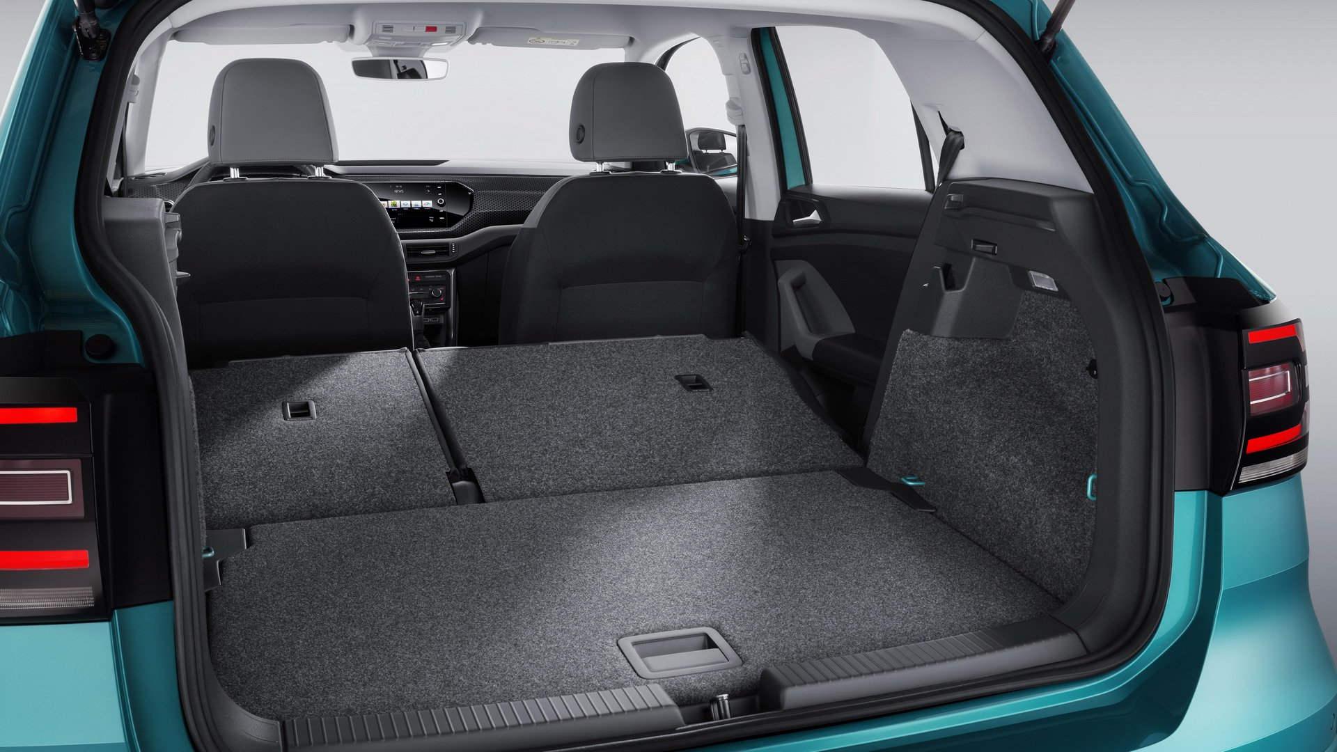 2019 VW T-Cross resim galerisi (26.10.2018)