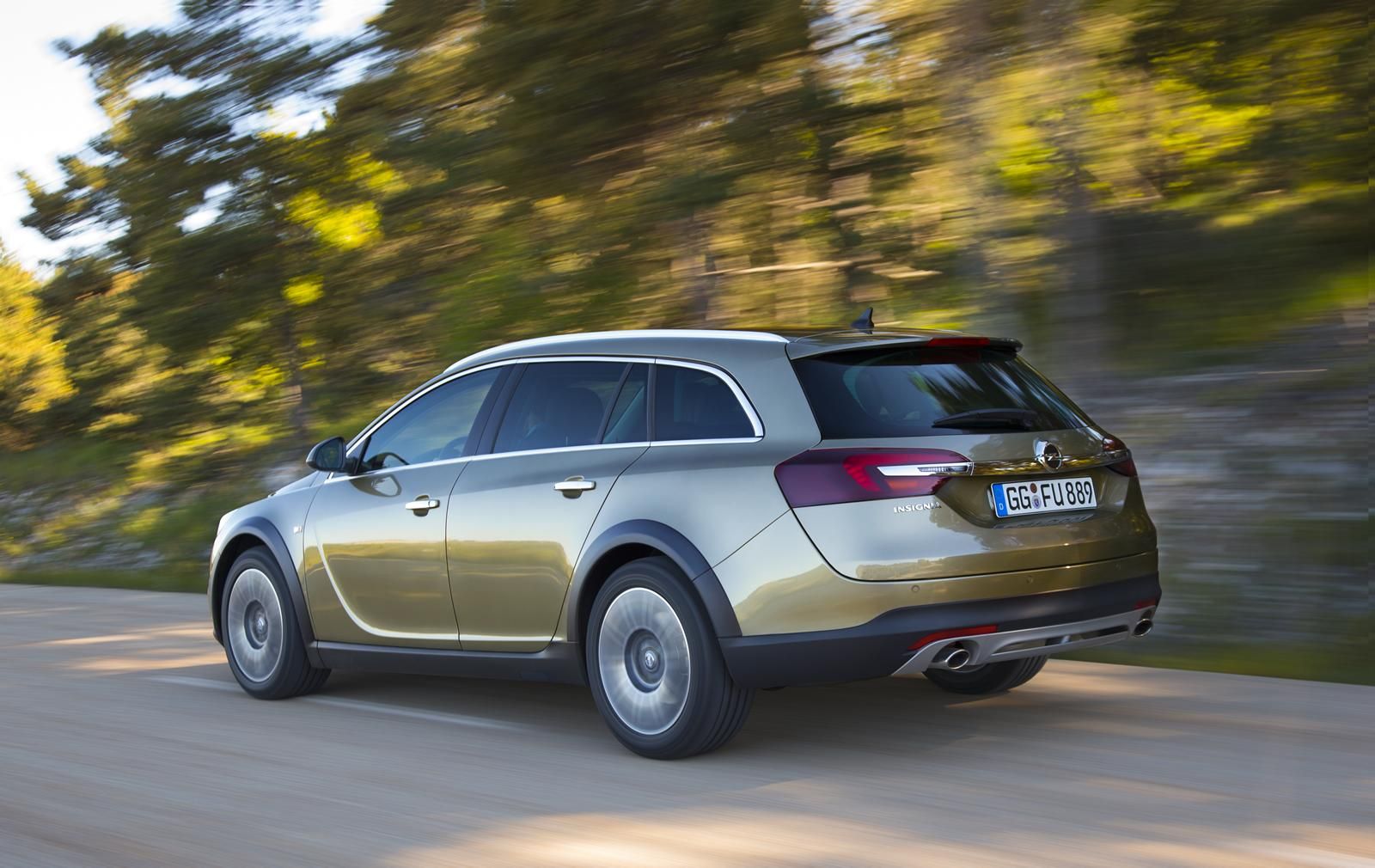 YEN OPEL NSGNA COUNTRY TOURER RESM GALERS
