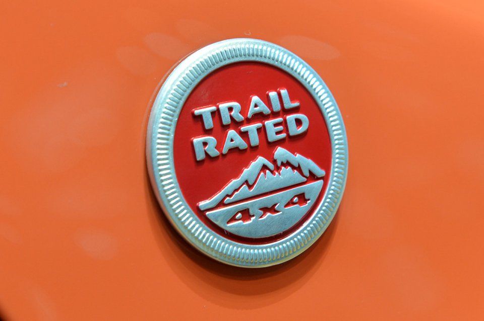 YEN JEEP RENEGADE TRALHAWK CENEVRE RESM GALERS