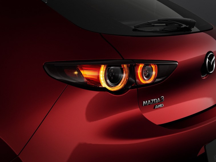Yeni 2019 Mazda3 resim galerisi (28.11.2018)