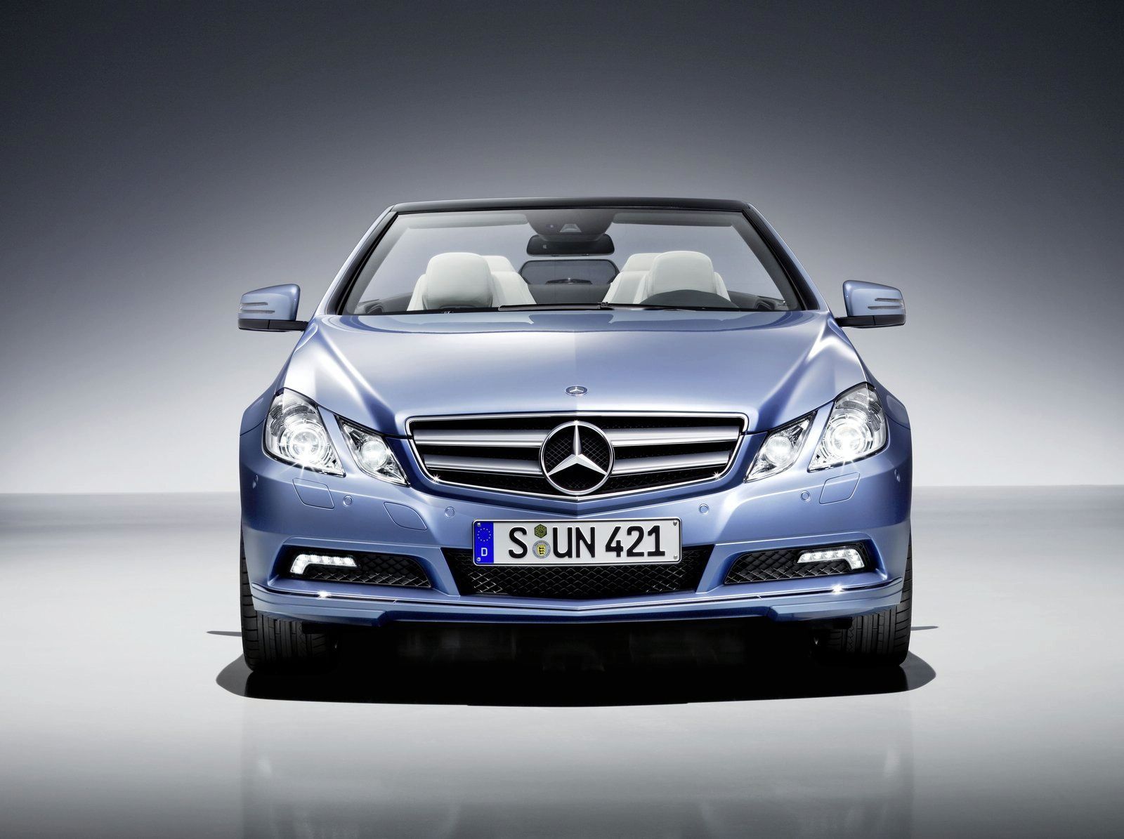 MERCEDES E CONVERTIBLE (2010) GALER