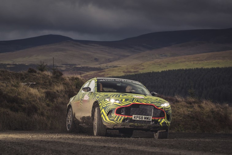 2020 Aston Martin DBX resim galerisi (30.12.2018)