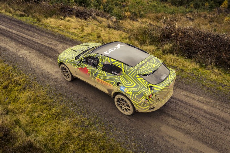 2020 Aston Martin DBX resim galerisi (30.12.2018)