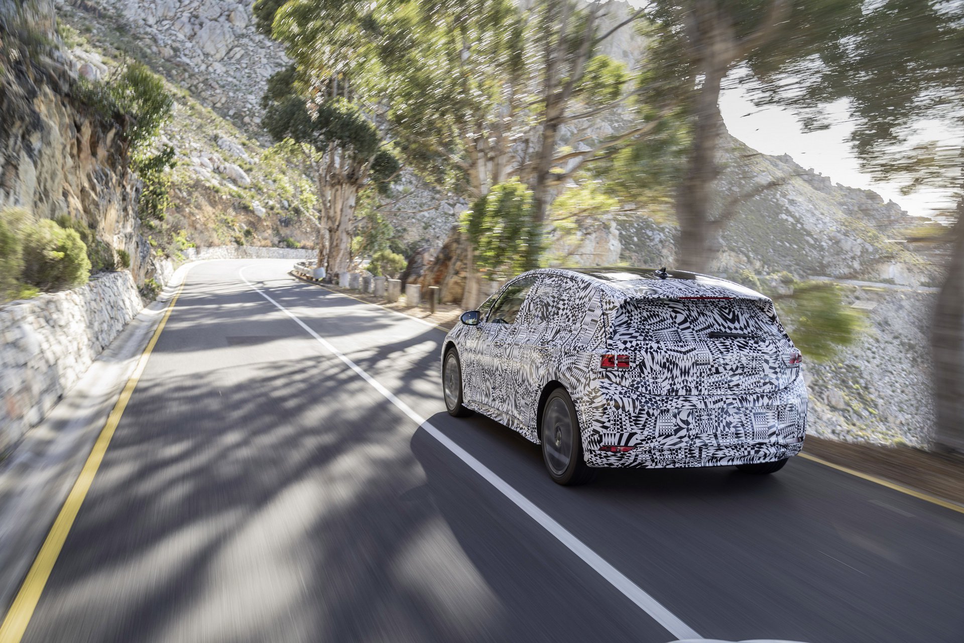 2020 Volkswagen I.D. Neo resim galerisi (13.01.2018)