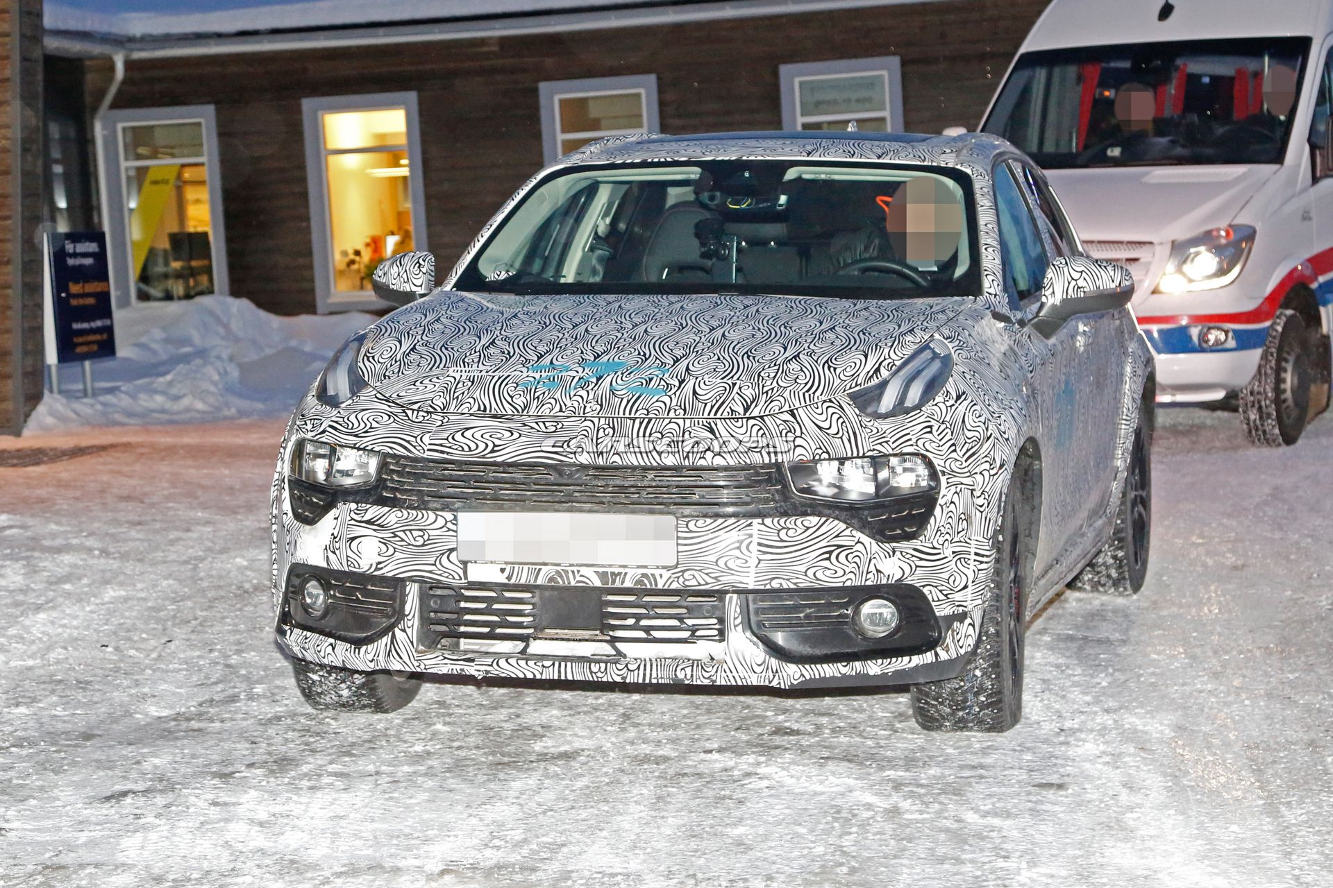 Lynk & Co 04 hatchback resim galerisi (14.01.2018)