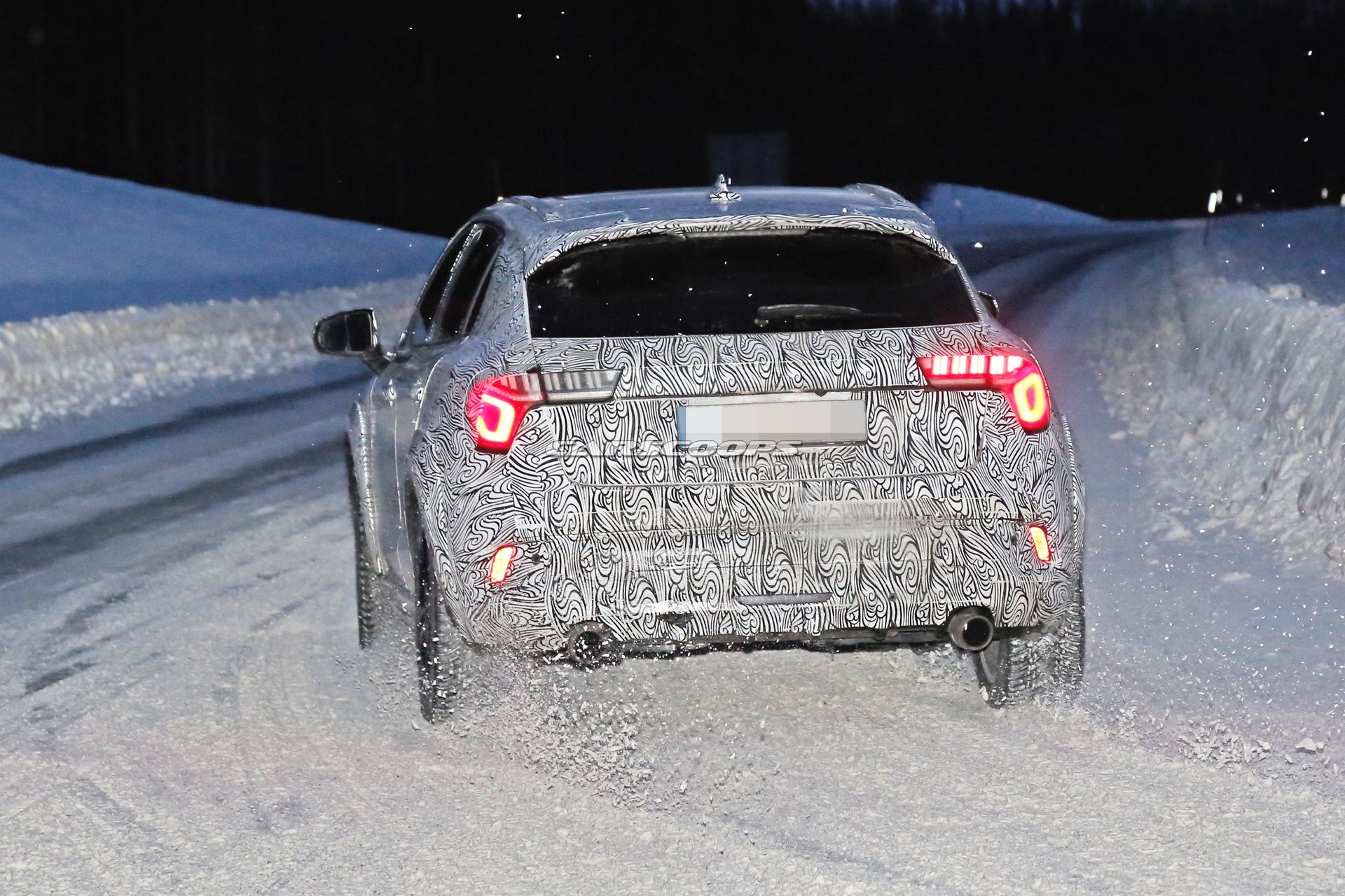 Lynk & Co 04 hatchback resim galerisi (14.01.2018)