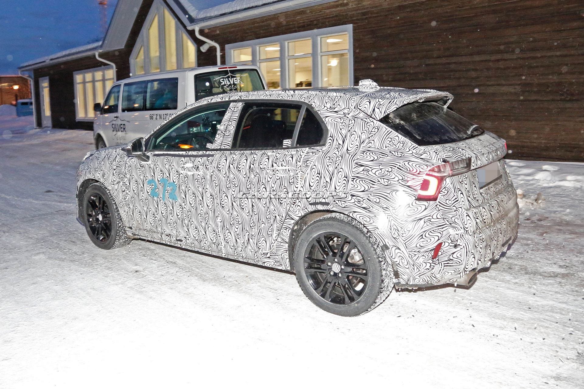 Lynk & Co 04 hatchback resim galerisi (14.01.2018)
