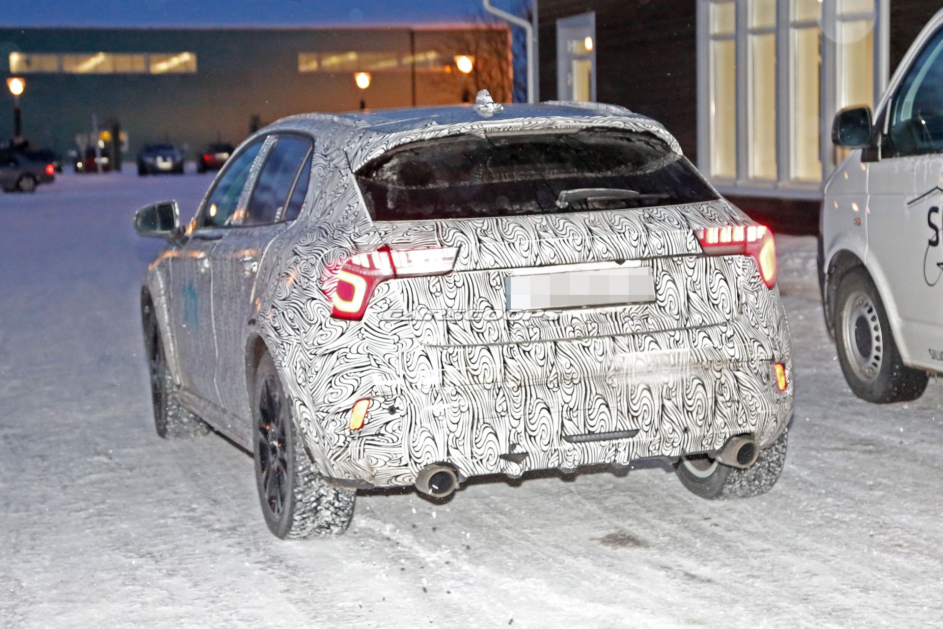 Lynk & Co 04 hatchback resim galerisi (14.01.2018)