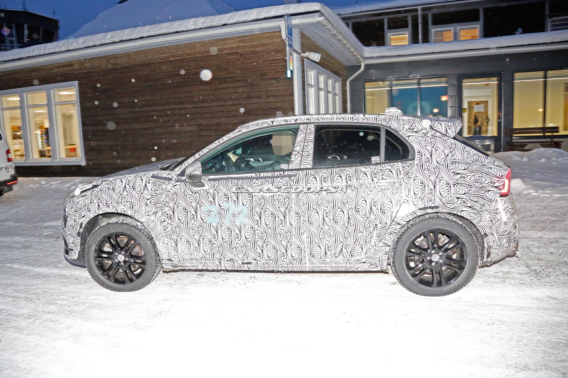 Lynk & Co 04 hatchback resim galerisi (14.01.2018)