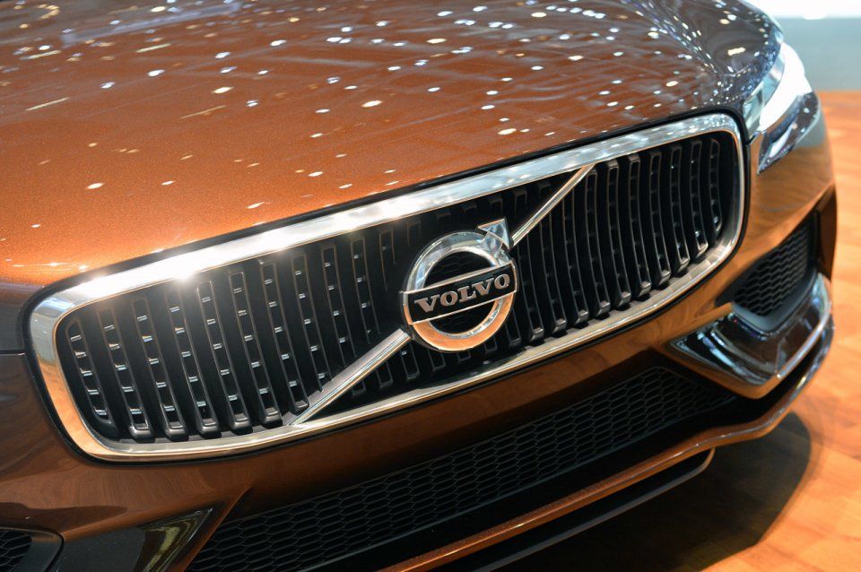 VOLVO CONCEPT ESTATE CENEVRE RESM GALERS