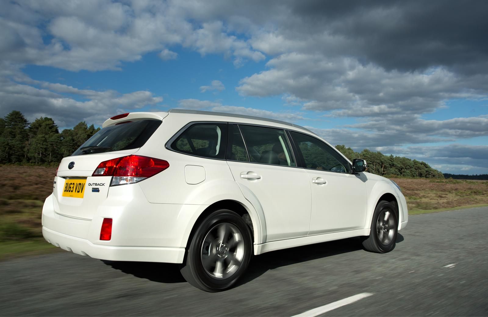 YEN HAFF MAKYAJLI SUBARU OUTBACK RESM GALERS