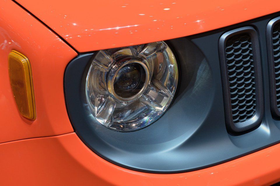 YEN JEEP RENEGADE TRALHAWK CENEVRE RESM GALERS