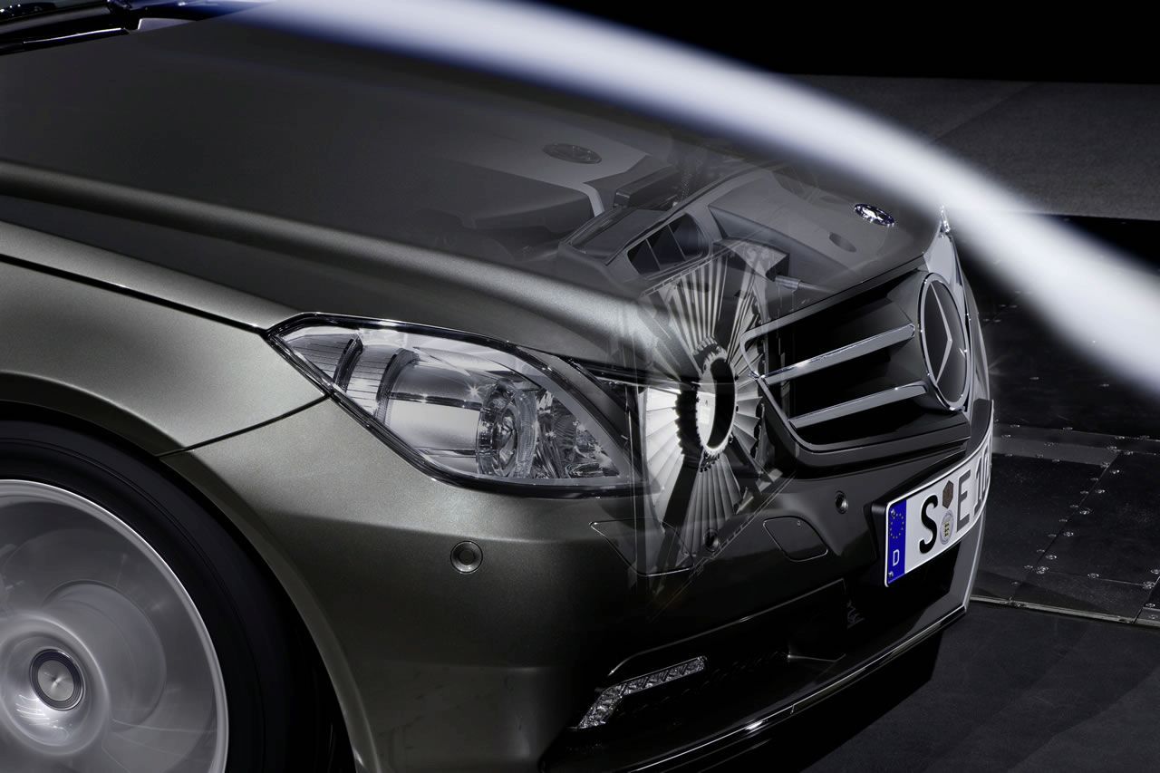 MERCEDES E COUPE (2010) GALER