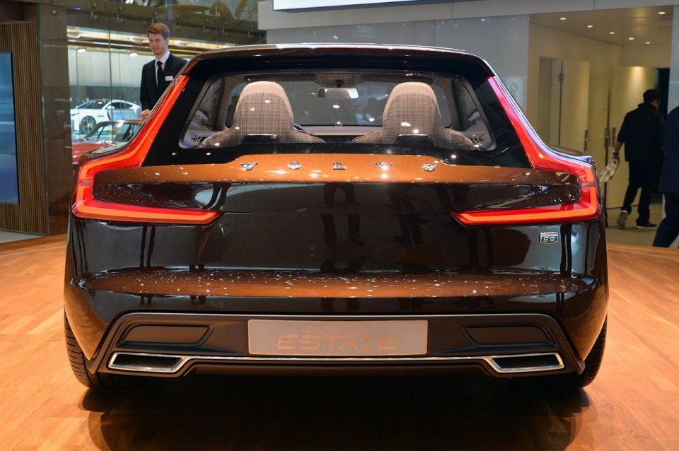 VOLVO CONCEPT ESTATE CENEVRE RESM GALERS