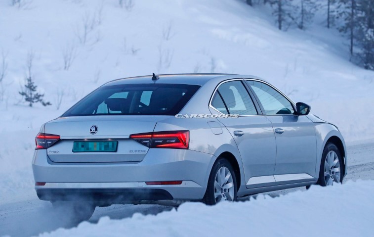 2019 Skoda Superb resim galerisi (12.02.2019)