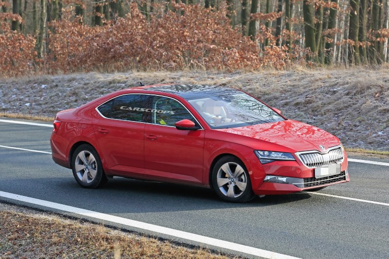 2019 Skoda Superb resim galerisi (12.02.2019)