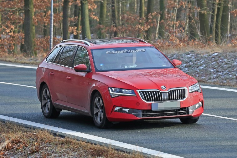 2019 Skoda Superb resim galerisi (12.02.2019)