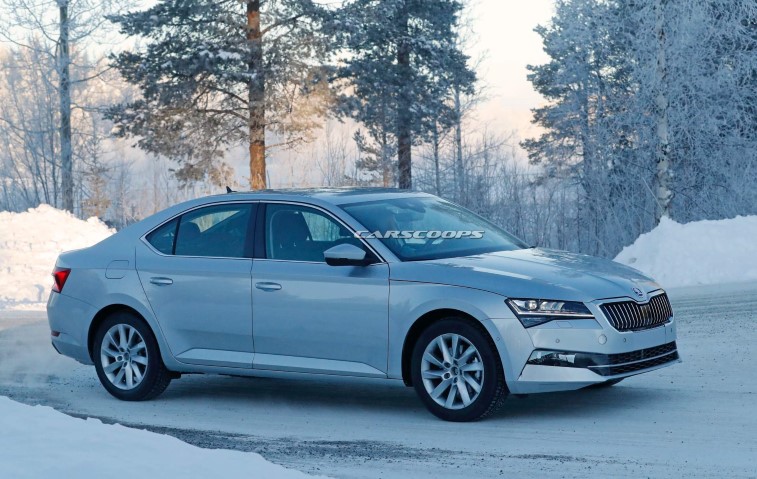 2019 Skoda Superb resim galerisi (12.02.2019)