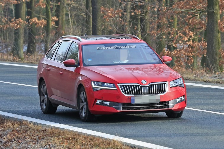 2019 Skoda Superb resim galerisi (12.02.2019)