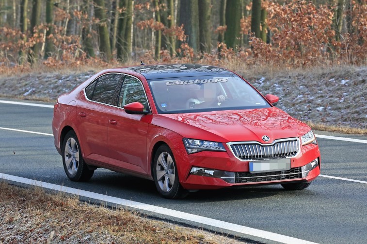 2019 Skoda Superb resim galerisi (12.02.2019)
