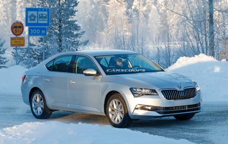 2019 Skoda Superb resim galerisi (12.02.2019)
