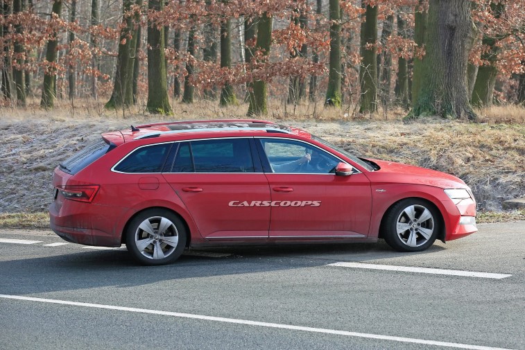 2019 Skoda Superb resim galerisi (12.02.2019)