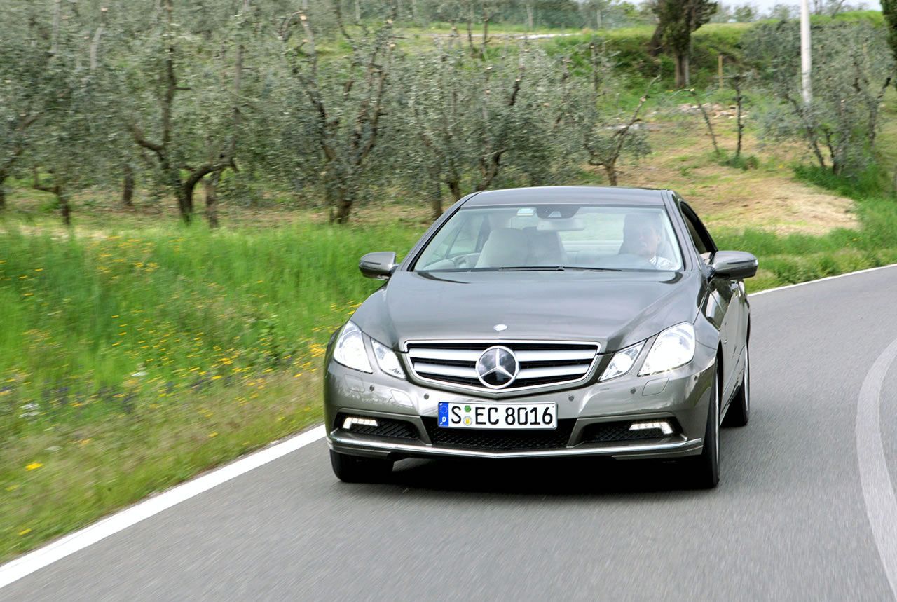 MERCEDES E COUPE (2010) GALER