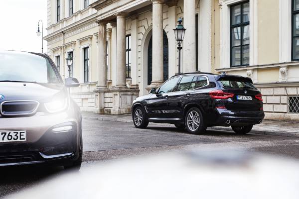 BMW'nin ikinci nesil hibrit modelleri - Cenevre resim galerisi (06.03.2019)