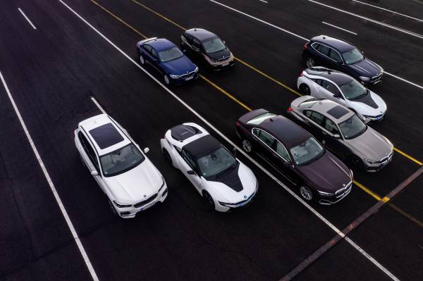 BMW'nin ikinci nesil hibrit modelleri - Cenevre resim galerisi (06.03.2019)