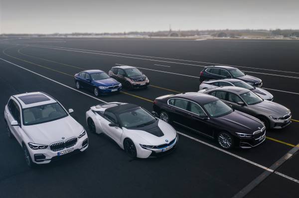 BMW'nin ikinci nesil hibrit modelleri - Cenevre resim galerisi (06.03.2019)