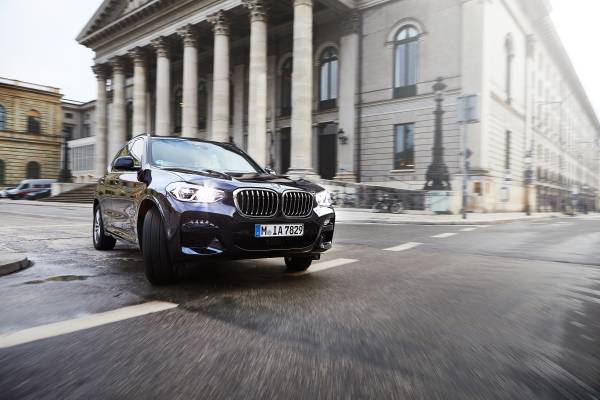BMW'nin ikinci nesil hibrit modelleri - Cenevre resim galerisi (06.03.2019)