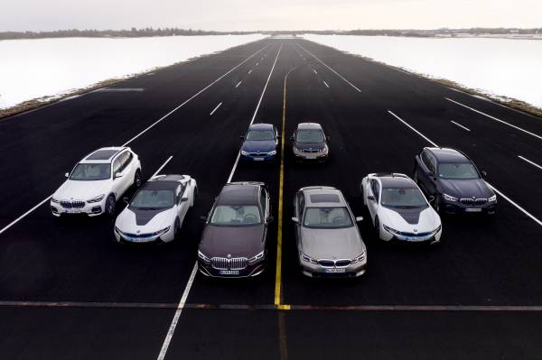 BMW'nin ikinci nesil hibrit modelleri - Cenevre resim galerisi (06.03.2019)