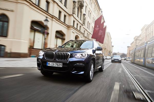 BMW'nin ikinci nesil hibrit modelleri - Cenevre resim galerisi (06.03.2019)